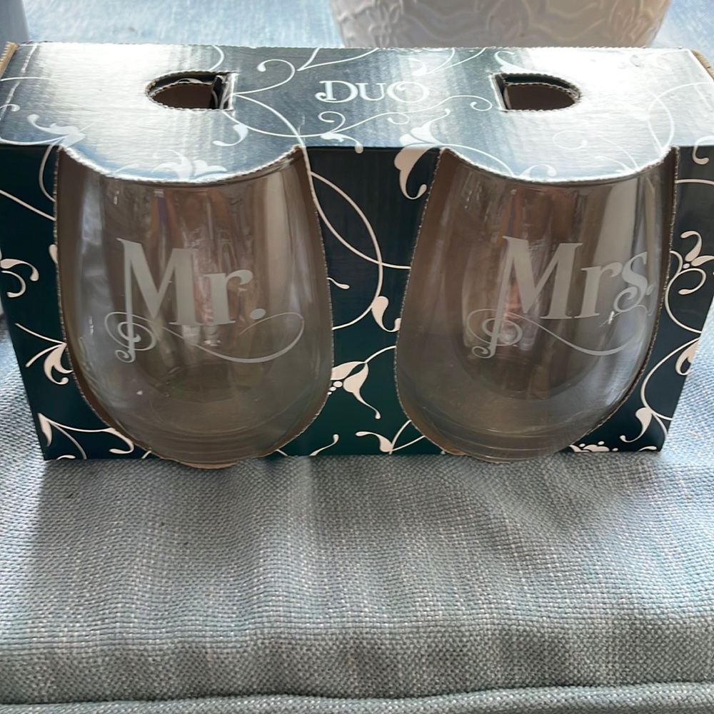 New, Unopened, Duo brand Glass 21 oz. “Mr.” and “Mrs.” Stemless Wine Glasses